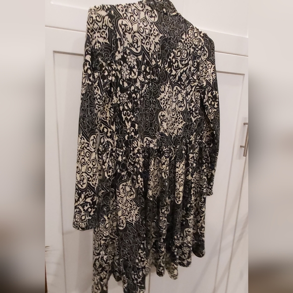 Pretty Young Thing duster/ sweater - Picture 7 of 10